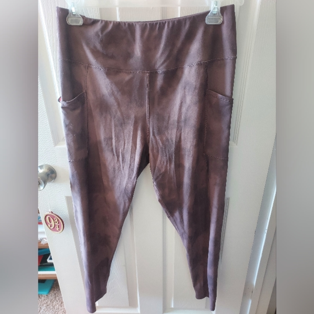 Maurices XL Purple Tie Dye Active Leggings w/ Pockets!